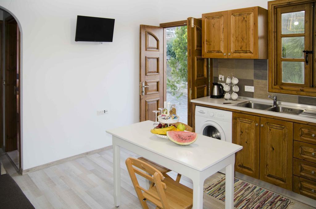 Lindos Seaside Junior Apartment エクステリア 写真